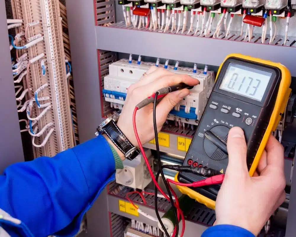 A propos de notre électricien basé à Mandelieu PMP ELEC A propos | PMP ELEC